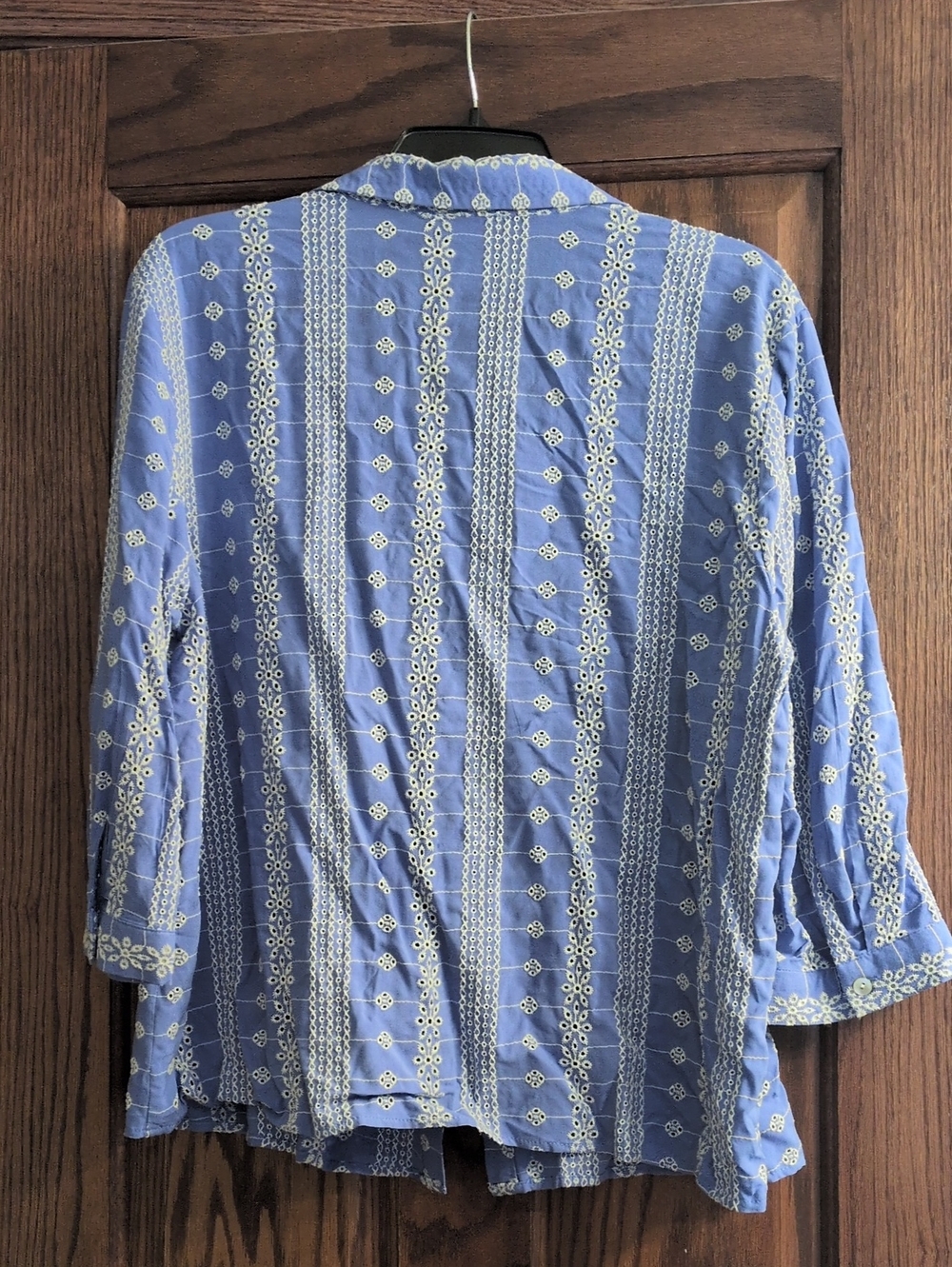 Blue Patterned Button-Front Women's Top - Picture 4 of 4
